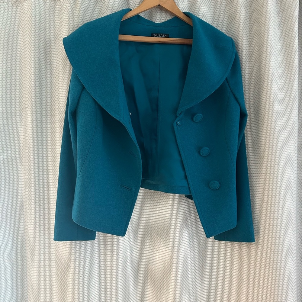 Tahari Blue Blazer with Dramatic Collar and Cropped Design